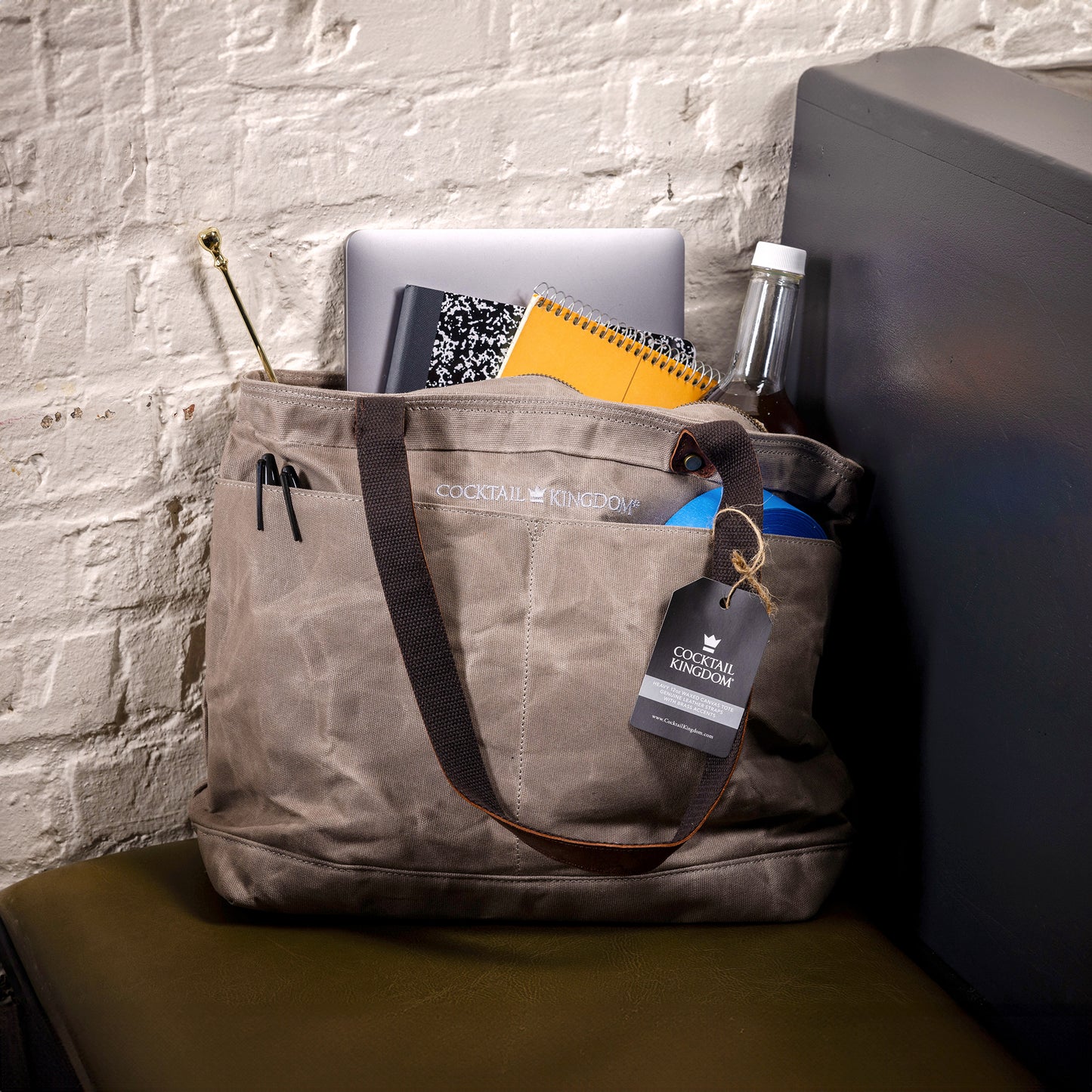 WAXED-CANVAS TOTE – GREY CANVAS / LEATHER