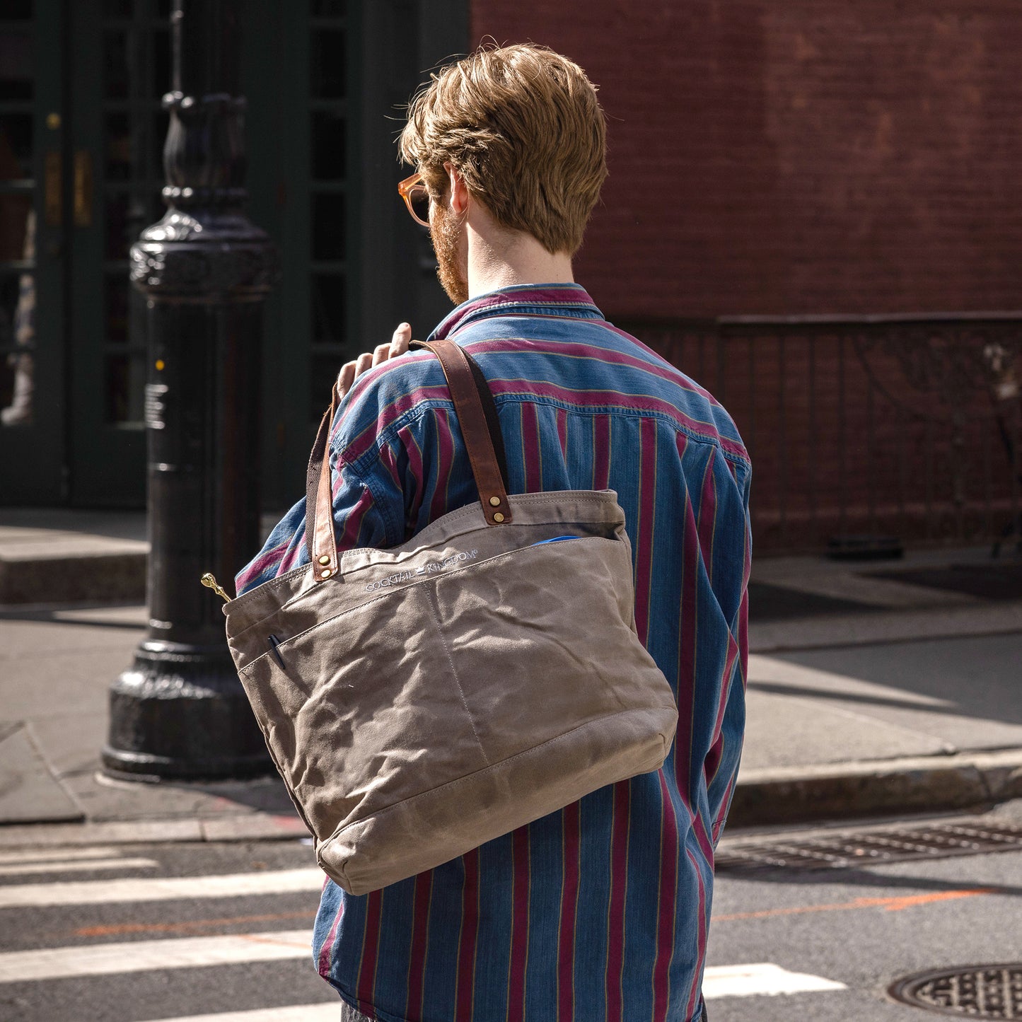 WAXED-CANVAS TOTE – GREY CANVAS / LEATHER