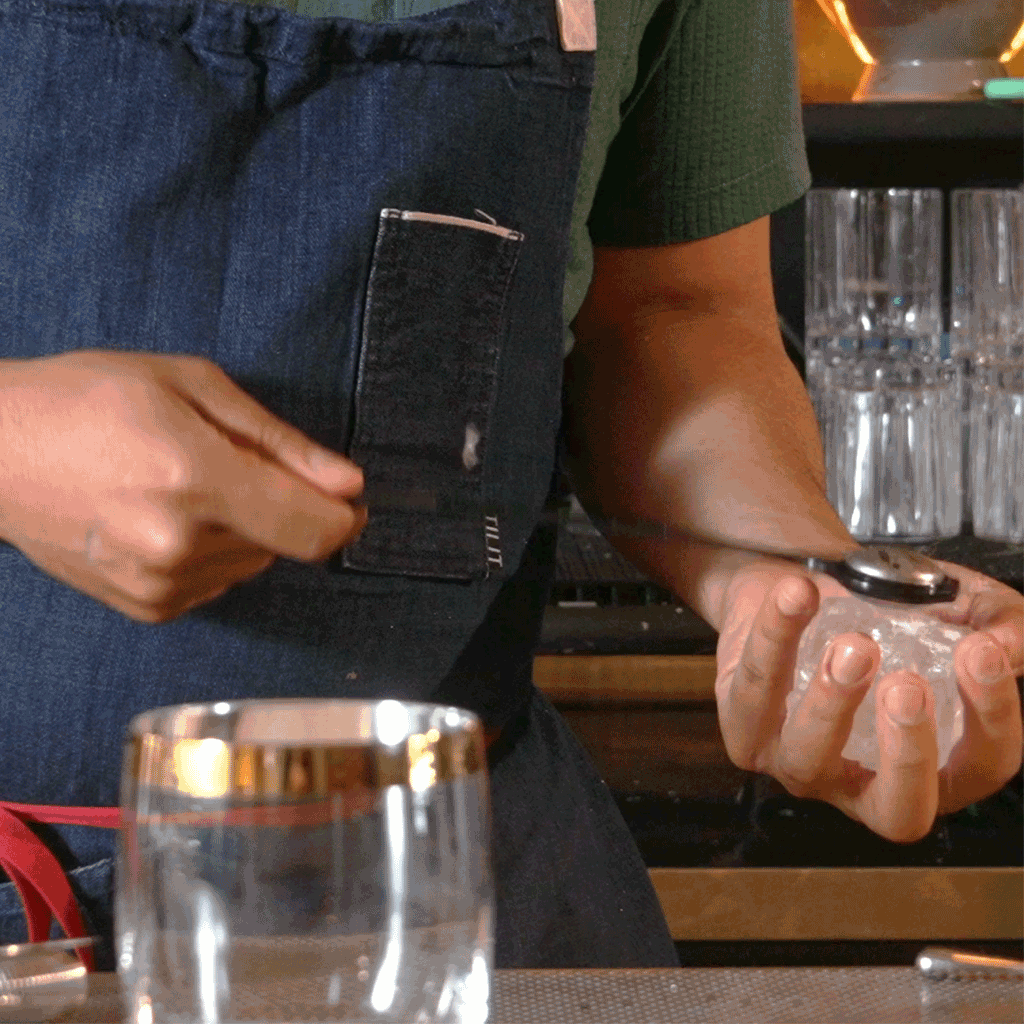 ICE TAPPER - PLASTIC AND STAINLESS STEEL / BLACK