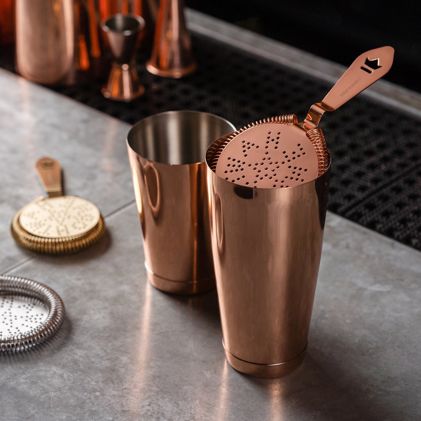 LARGE ANTIQUE-STYLE COCKTAIL STRAINER / COPPER-PLATED