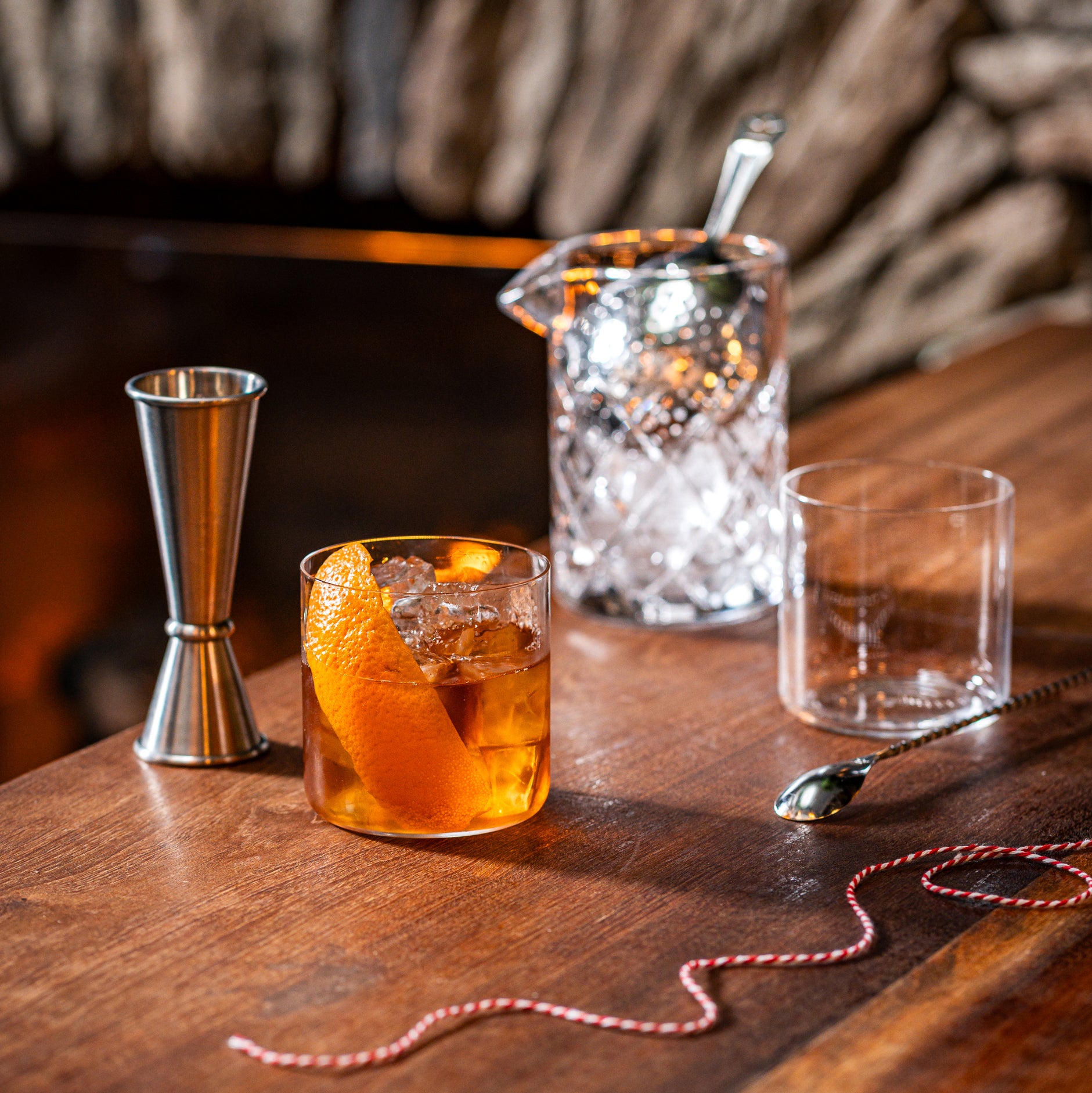 Old Fashion 700ml Crystal Cocktail Mixing Glass Dispensador irrompible de alta c Old Fashion 700ml Crystal Cocktail Mixing Glass Dispensador irrompible de alta c